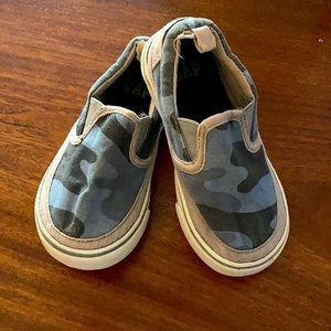 Gap Little Boy Blue Camo Shoes